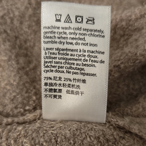 Barefoot Dreams Sweater Size 1X - Picture 5 of 5